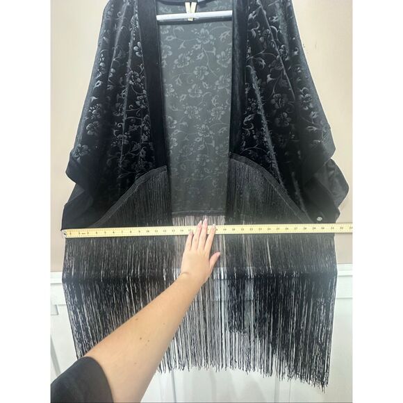 NWOT Roxy Black Wings of Raven Velvet Fringe Kimono Top Open Cardigan Women's XS - Picture 6 of 10